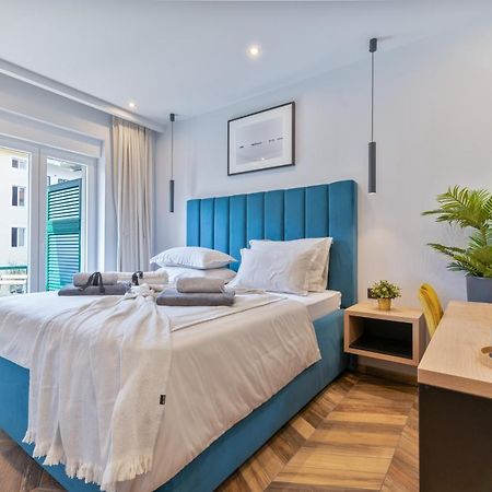 West Coast Deluxe Rooms Split Exterior photo